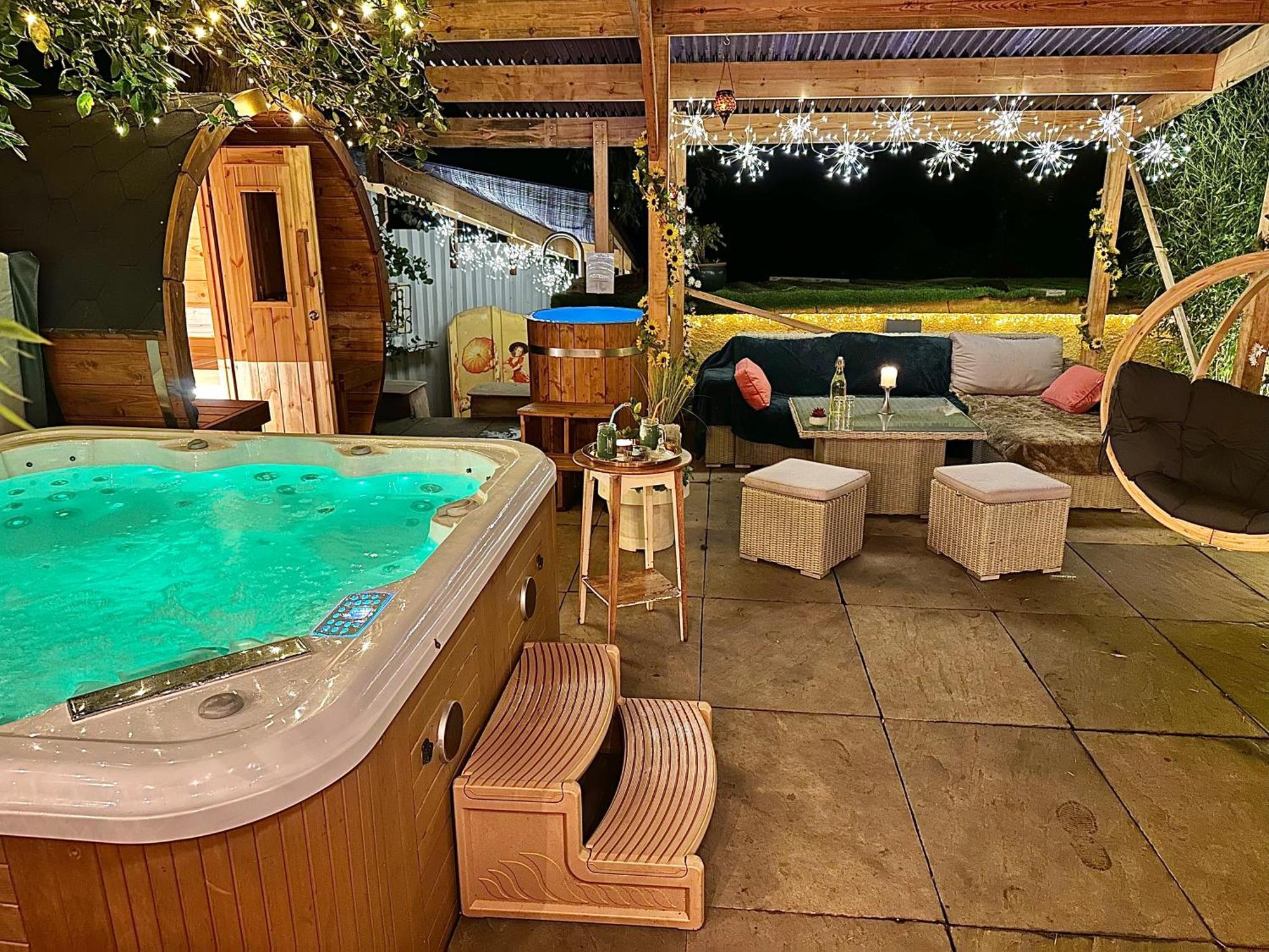 The Base Vegan Retreat Animal Sanctuary Гостевой дом